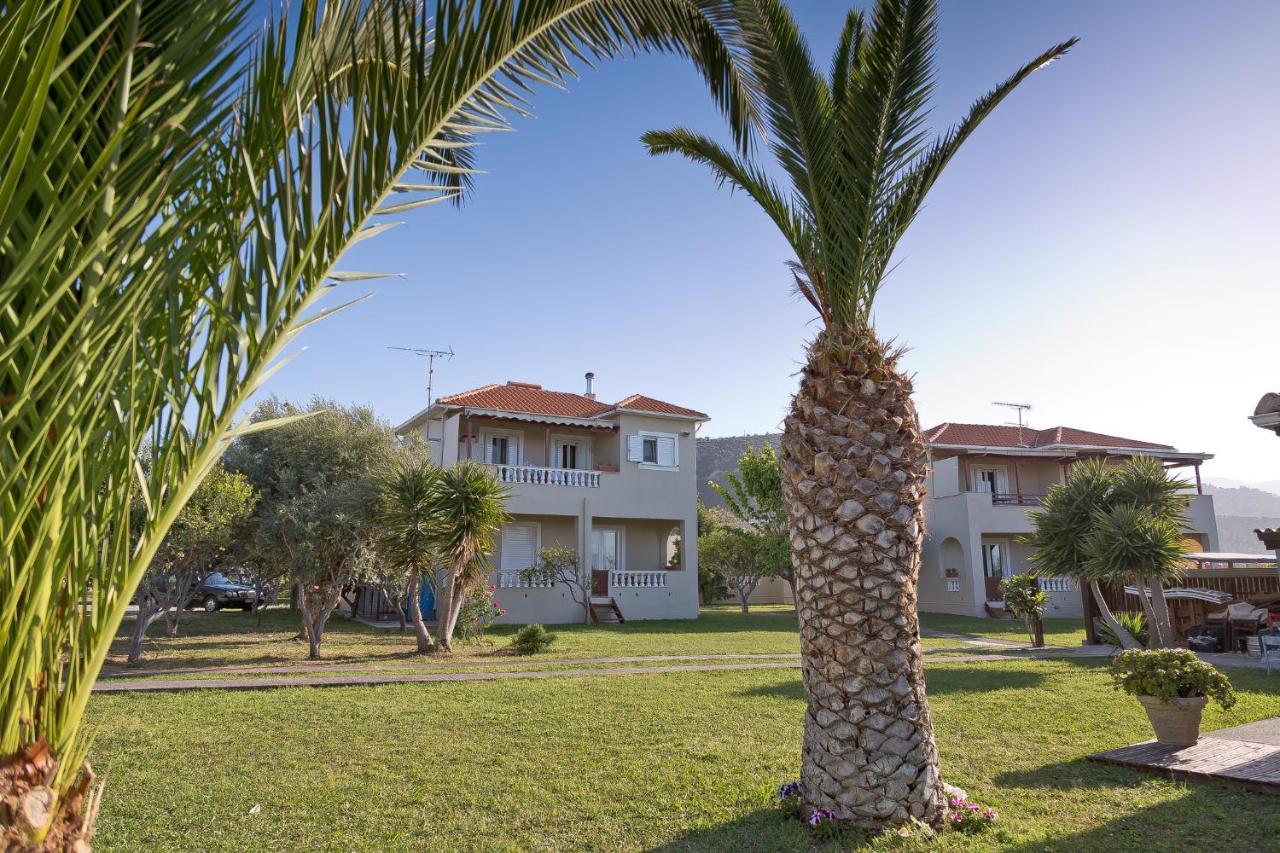 Caposaldo Apartments Akrata Esterno foto