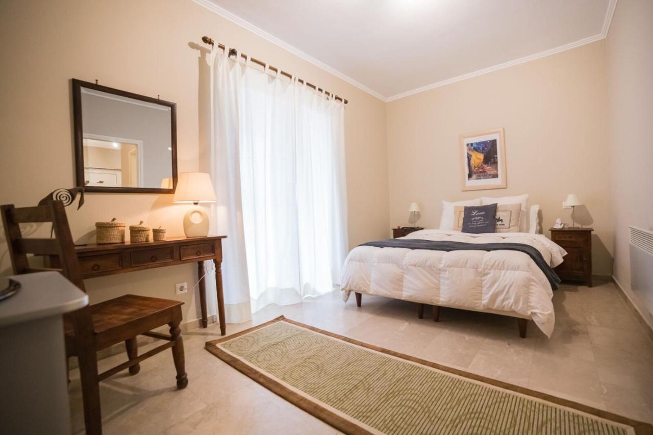 Caposaldo Apartments Akrata Esterno foto